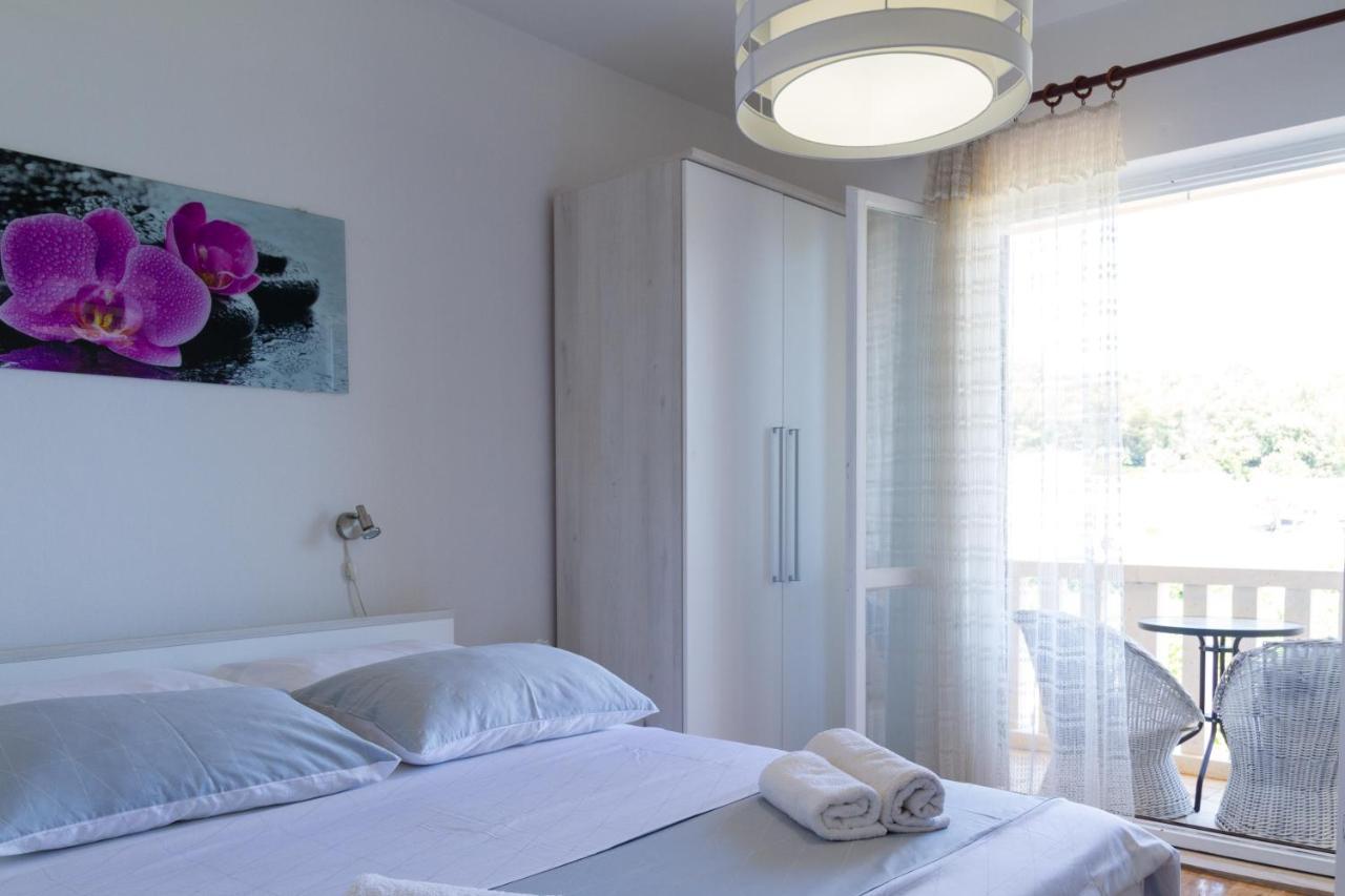 Apartmani Fides Лумбарда Екстериор снимка