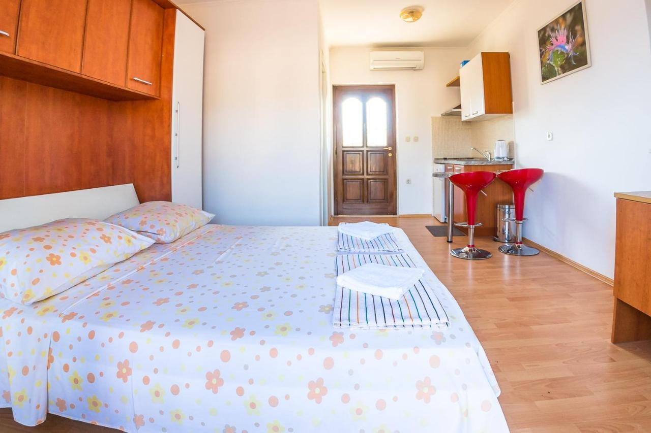 Apartmani Fides Лумбарда Екстериор снимка